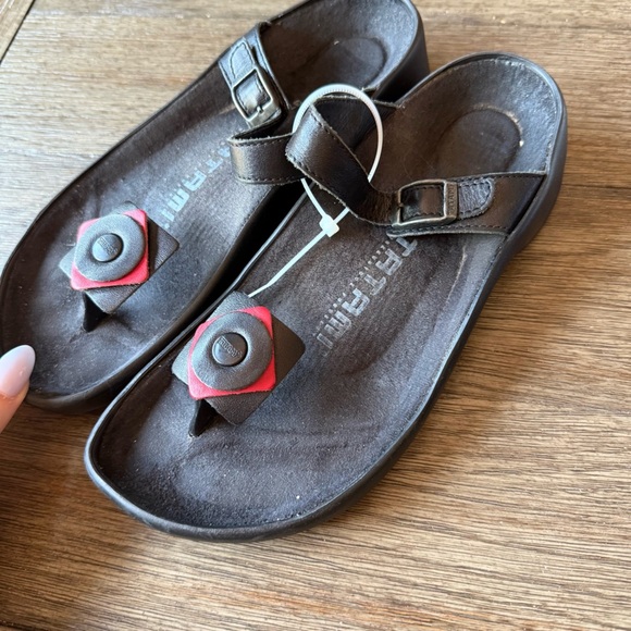 Tatami sandals - Picture 1 of 6